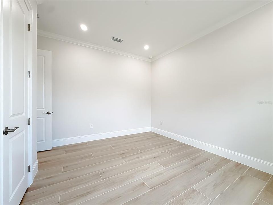 For Sale: $554,900 (4 beds, 3 baths, 2480 Square Feet)