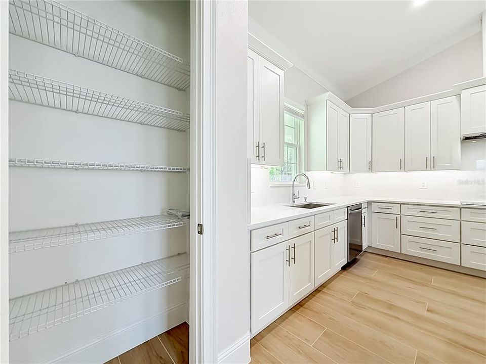 For Sale: $554,900 (4 beds, 3 baths, 2480 Square Feet)