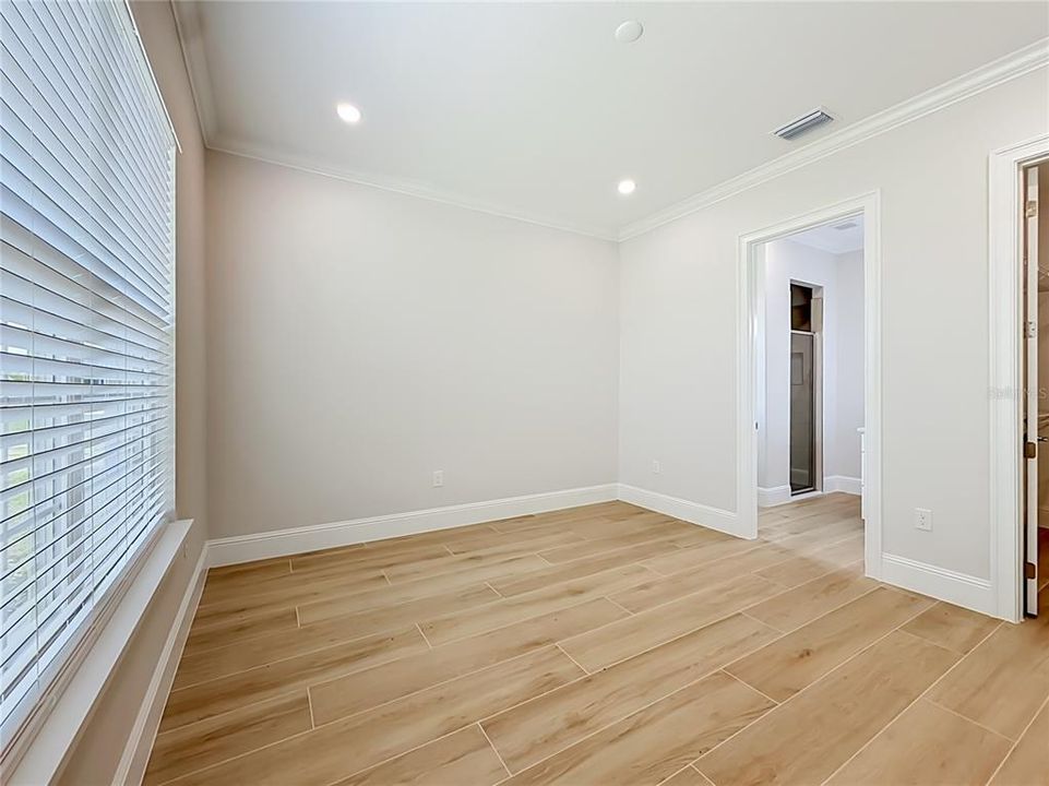 For Sale: $554,900 (4 beds, 3 baths, 2480 Square Feet)
