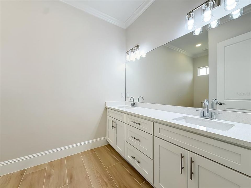 For Sale: $554,900 (4 beds, 3 baths, 2480 Square Feet)