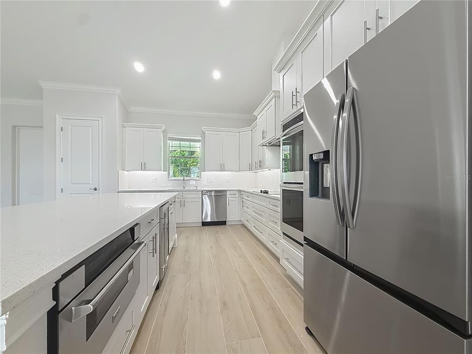 For Sale: $554,900 (4 beds, 3 baths, 2480 Square Feet)
