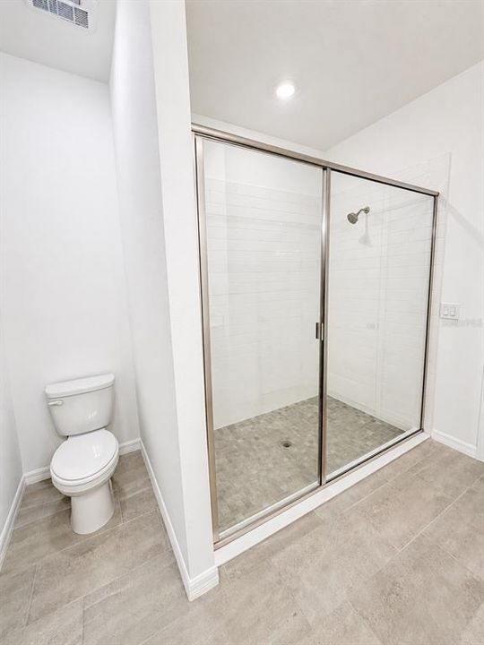 Active With Contract: $2,600 (4 beds, 2 baths, 1932 Square Feet)