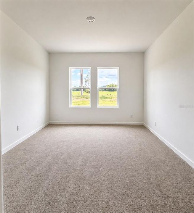 Active With Contract: $2,600 (4 beds, 2 baths, 1932 Square Feet)