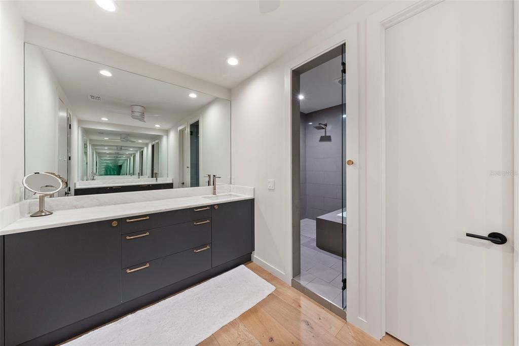 En Venta: $3,799,000 (4 camas, 4 baños, 3524 Pies cuadrados)