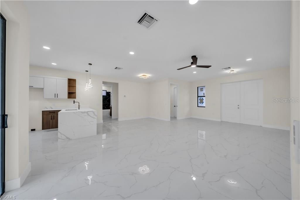 En Venta: $320,000 (3 camas, 2 baños, 1536 Pies cuadrados)
