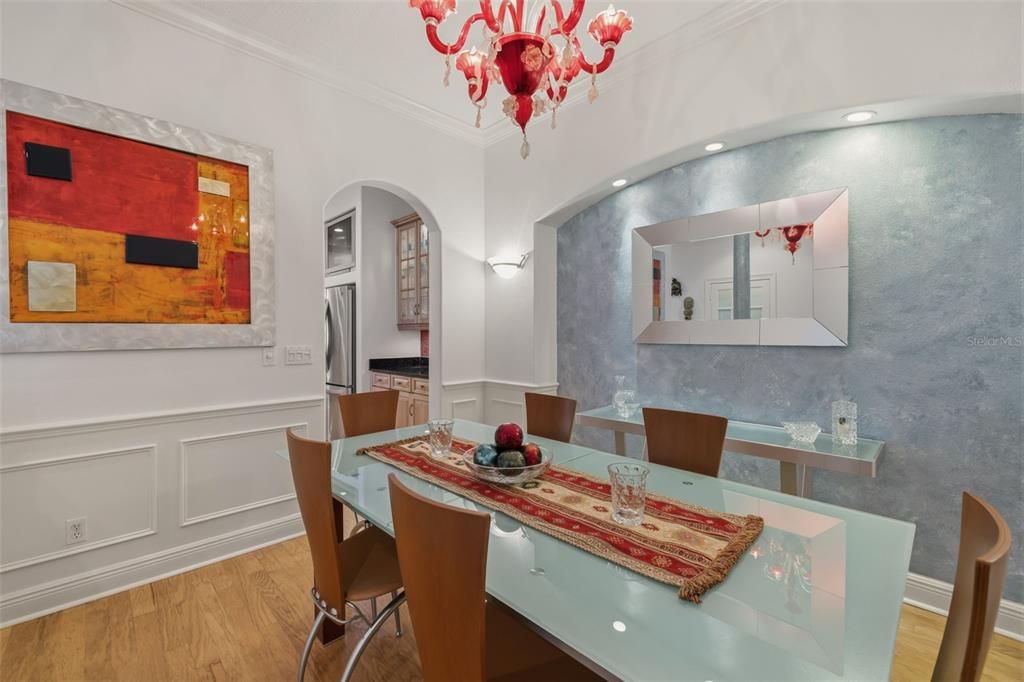 En Venta: $649,000 (3 camas, 3 baños, 2942 Pies cuadrados)