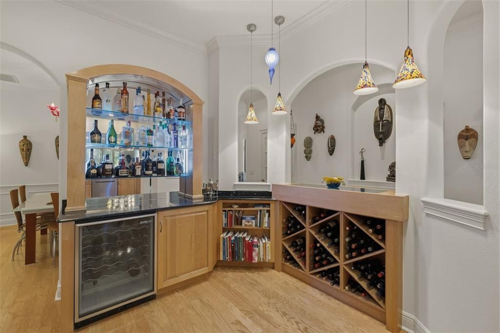 En Venta: $649,000 (3 camas, 3 baños, 2942 Pies cuadrados)