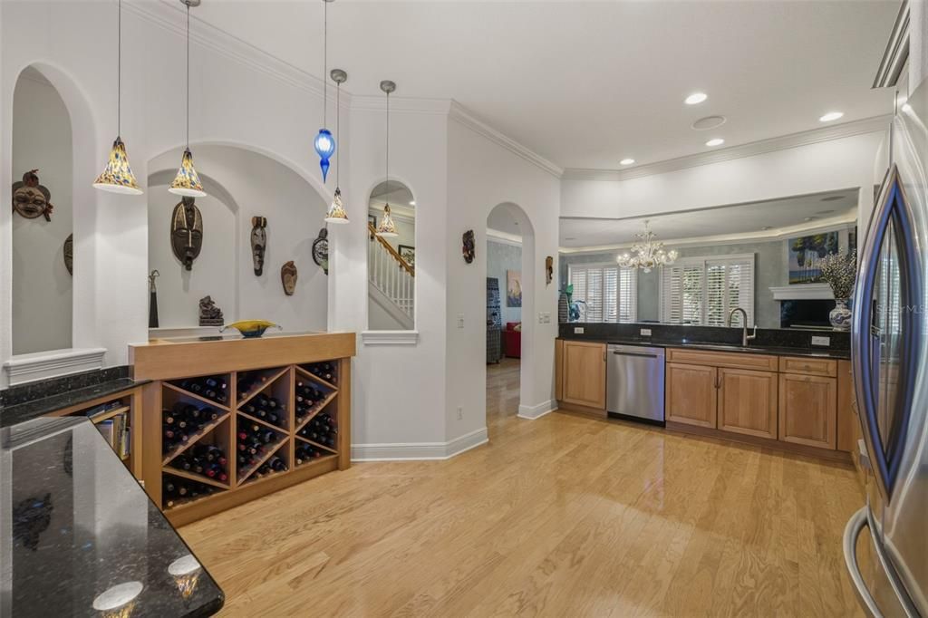 En Venta: $649,000 (3 camas, 3 baños, 2942 Pies cuadrados)