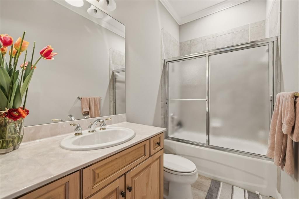 En Venta: $649,000 (3 camas, 3 baños, 2942 Pies cuadrados)