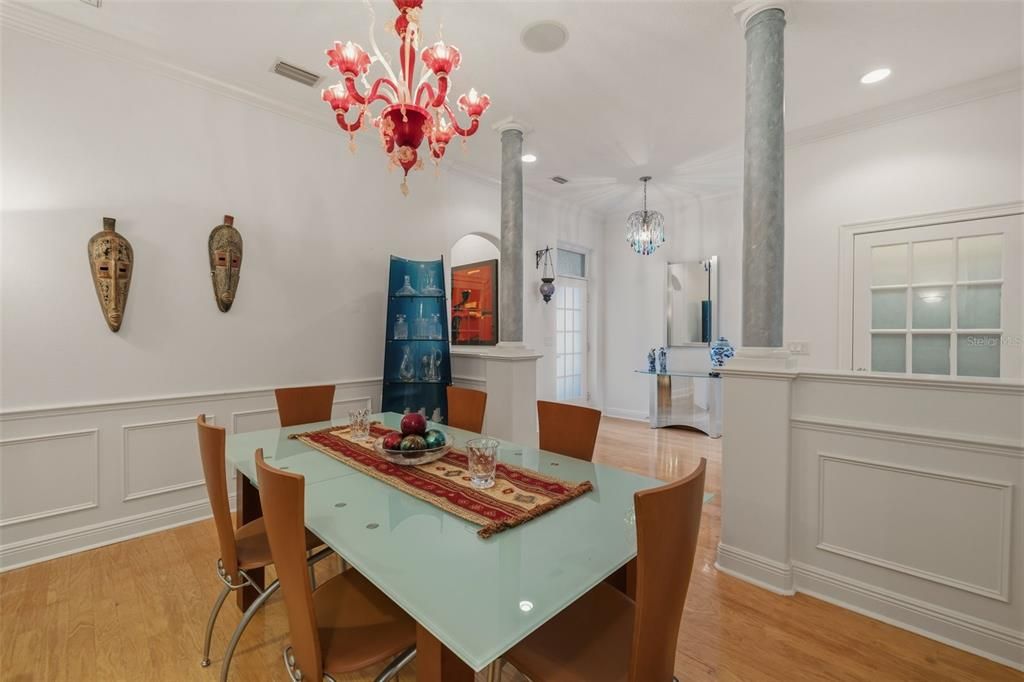 En Venta: $649,000 (3 camas, 3 baños, 2942 Pies cuadrados)
