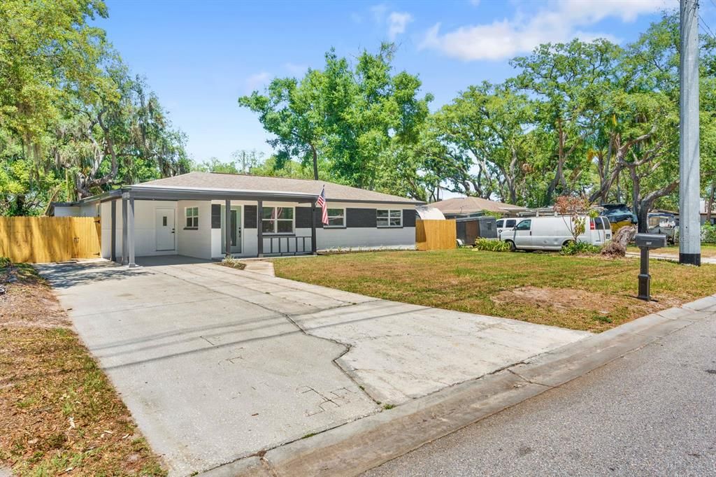 Active With Contract: $429,000 (4 beds, 2 baths, 1805 Square Feet)