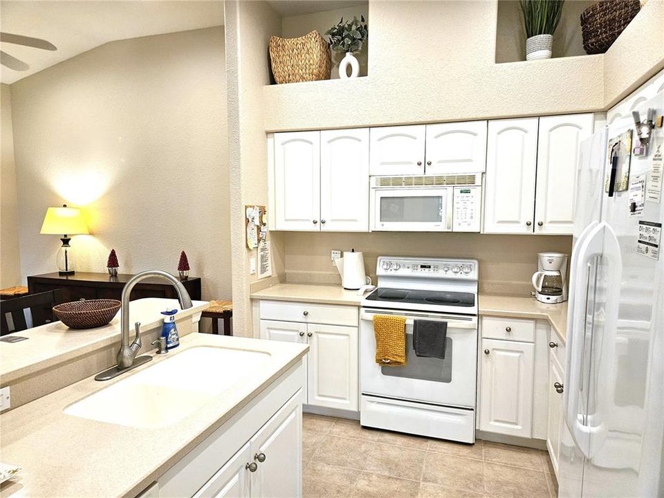 В аренду: $5,200 (2 спален, 2 ванн, 1455 Квадратных фут)