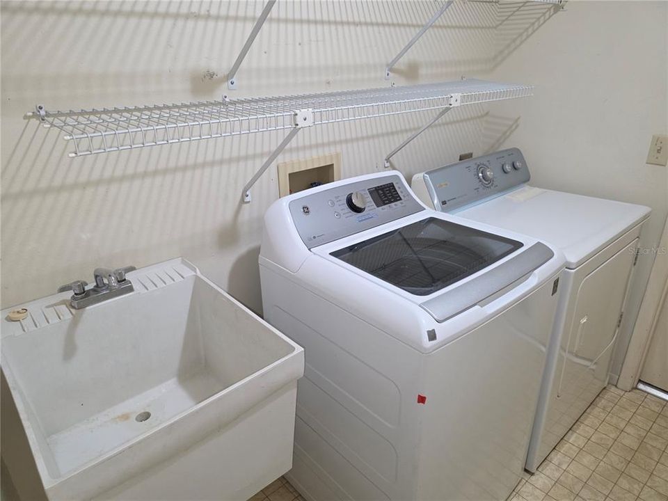 For Sale: $289,900 (3 beds, 2 baths, 1732 Square Feet)