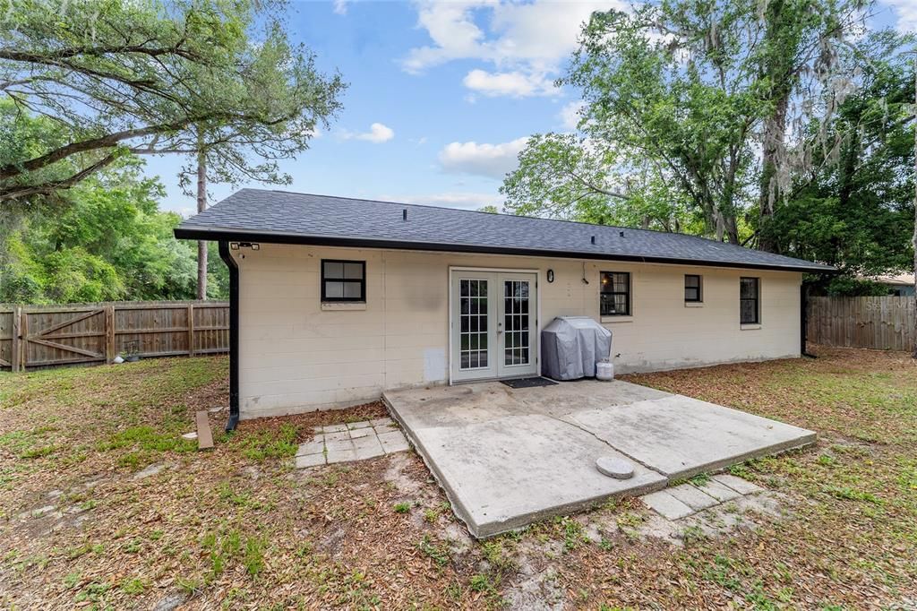 Activo con contrato: $245,000 (4 camas, 2 baños, 1454 Pies cuadrados)