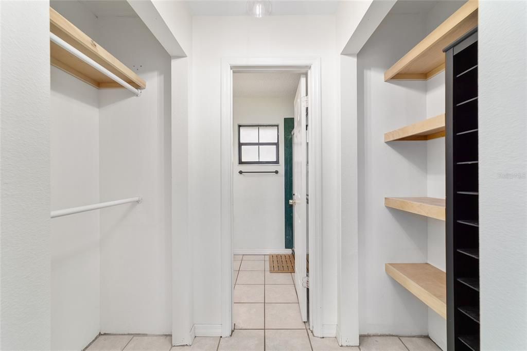 Activo con contrato: $245,000 (4 camas, 2 baños, 1454 Pies cuadrados)