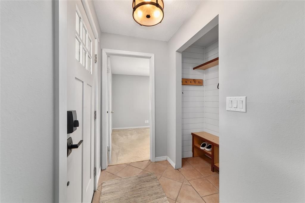 Activo con contrato: $245,000 (4 camas, 2 baños, 1454 Pies cuadrados)