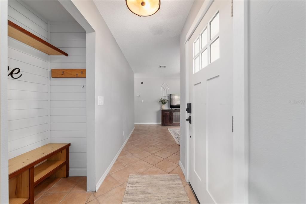 Activo con contrato: $245,000 (4 camas, 2 baños, 1454 Pies cuadrados)