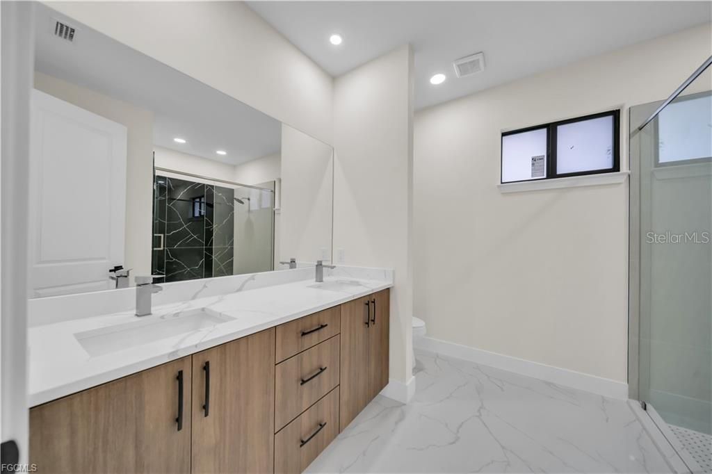 En Venta: $320,000 (3 camas, 2 baños, 1536 Pies cuadrados)