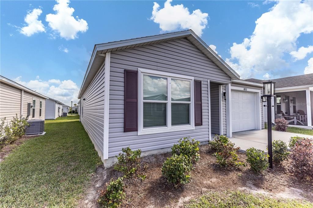 For Rent: $1,700 (2 beds, 2 baths, 984 Square Feet)