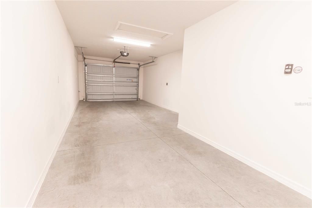 For Rent: $1,700 (2 beds, 2 baths, 984 Square Feet)