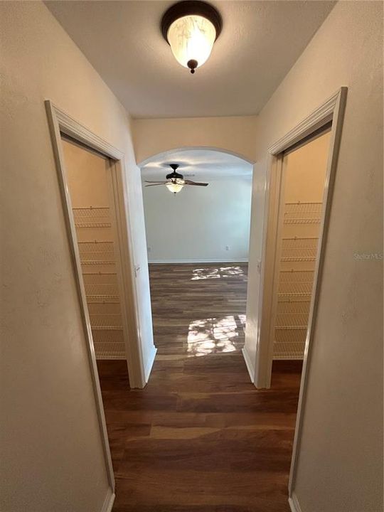 En Venta: $449,500 (3 camas, 2 baños, 1946 Pies cuadrados)
