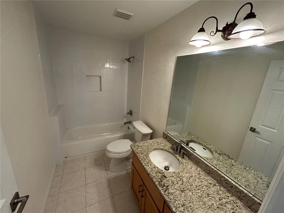 En Venta: $449,500 (3 camas, 2 baños, 1946 Pies cuadrados)