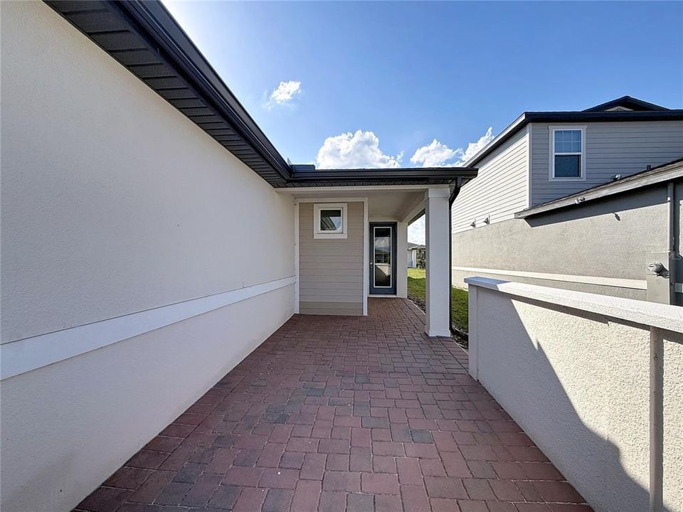 For Rent: $2,250 (4 beds, 2 baths, 1600 Square Feet)