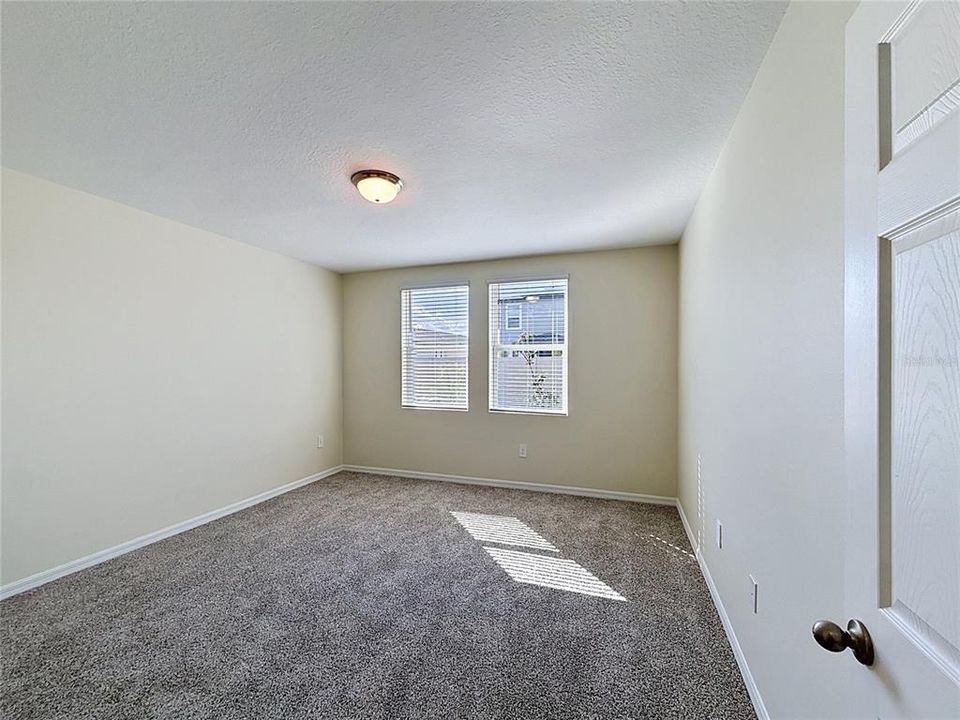 For Rent: $2,250 (4 beds, 2 baths, 1600 Square Feet)