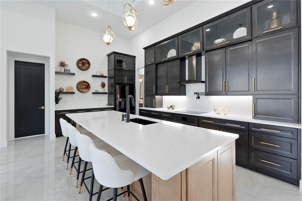 For Sale: $1,339,000 (4 beds, 3 baths, 2405 Square Feet)