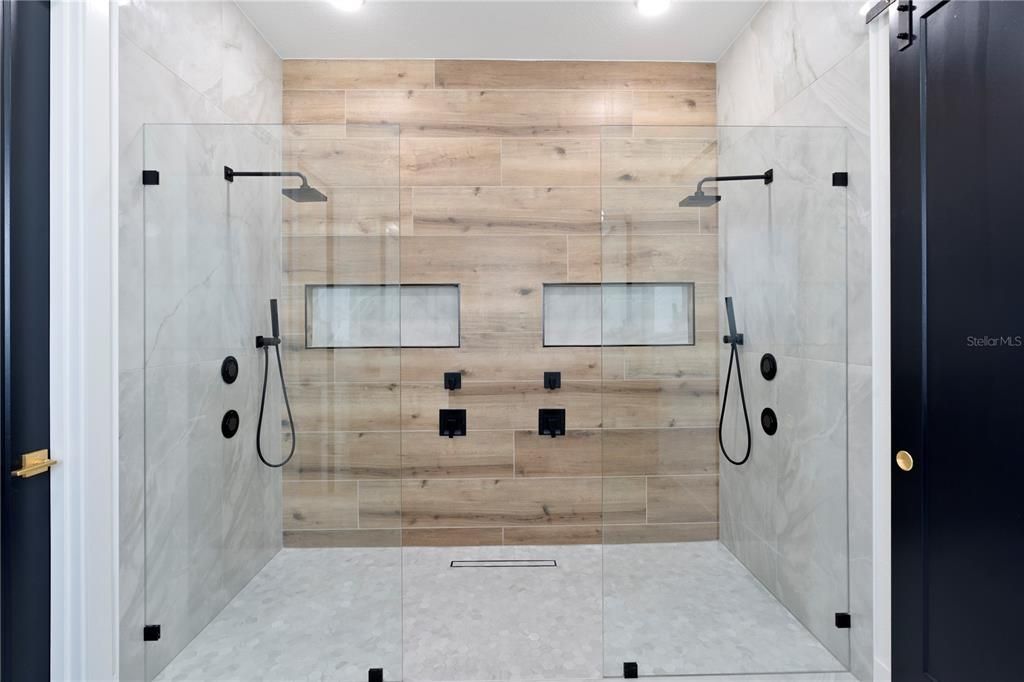 For Sale: $1,339,000 (4 beds, 3 baths, 2405 Square Feet)