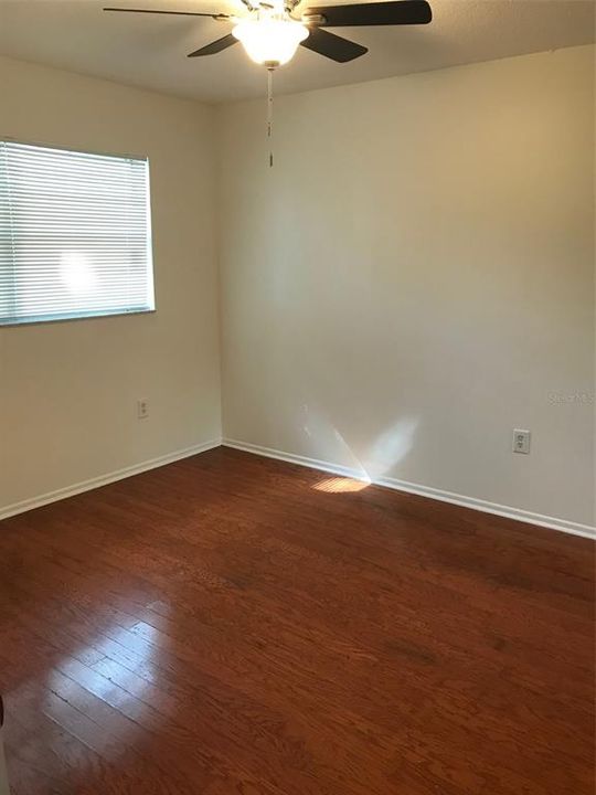 Activo con contrato: $1,800 (3 camas, 2 baños, 1764 Pies cuadrados)