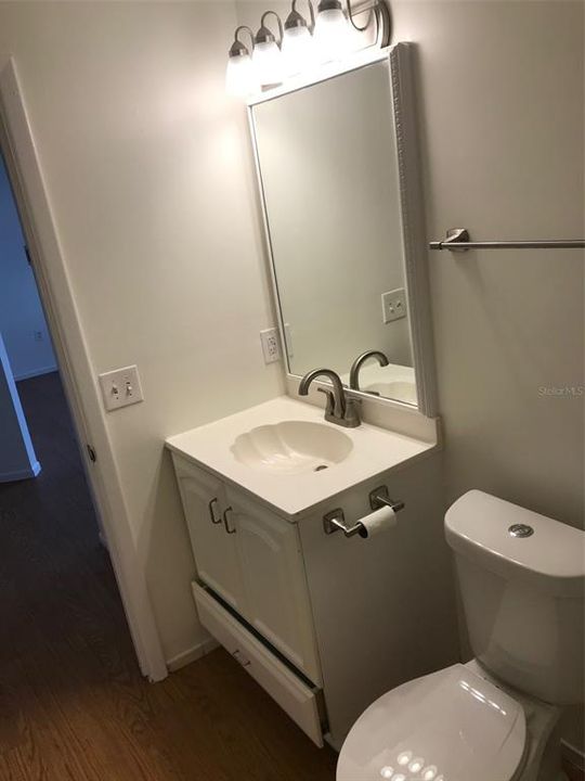 Activo con contrato: $1,800 (3 camas, 2 baños, 1764 Pies cuadrados)