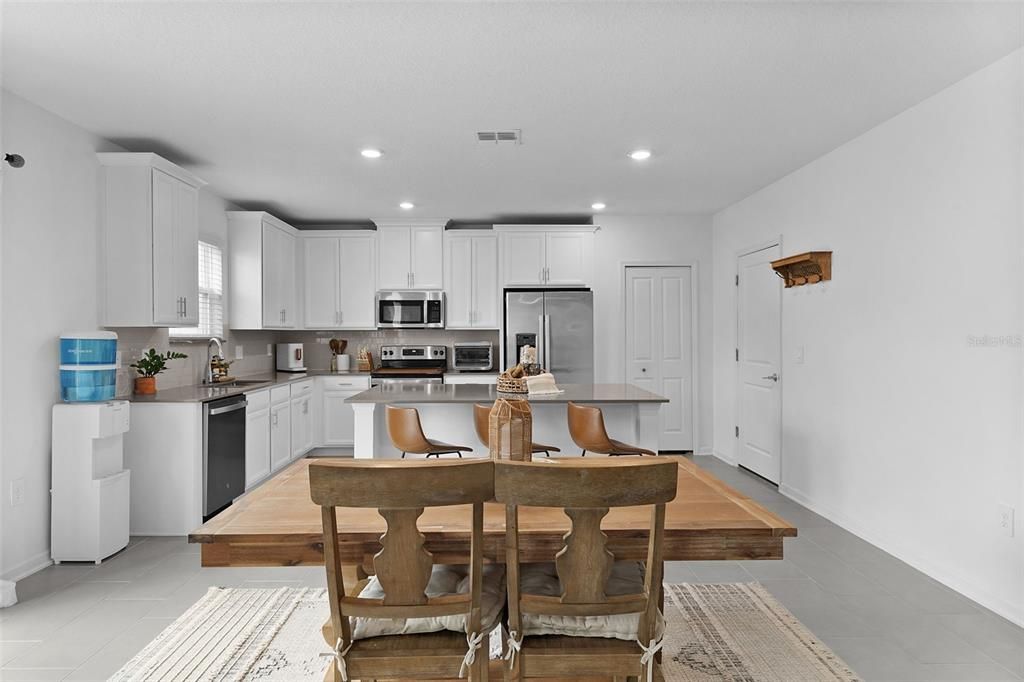 Active With Contract: $469,000 (4 beds, 2 baths, 2584 Square Feet)