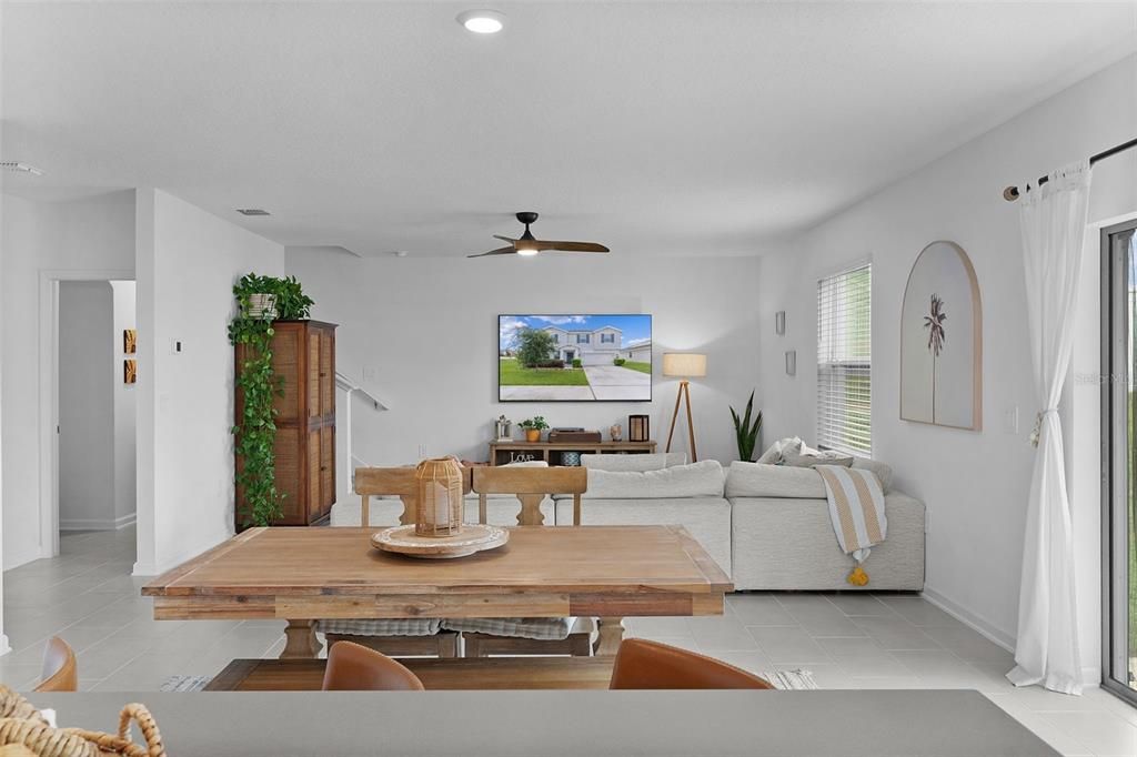 Active With Contract: $469,000 (4 beds, 2 baths, 2584 Square Feet)