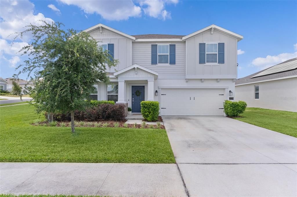Active With Contract: $469,000 (4 beds, 2 baths, 2584 Square Feet)