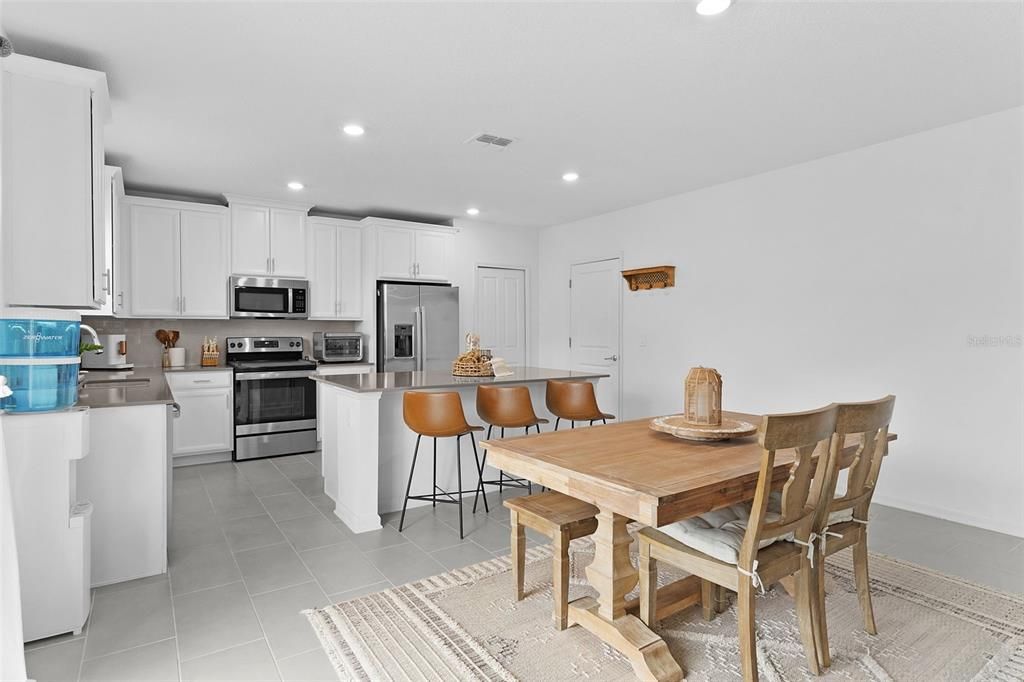 Active With Contract: $469,000 (4 beds, 2 baths, 2584 Square Feet)