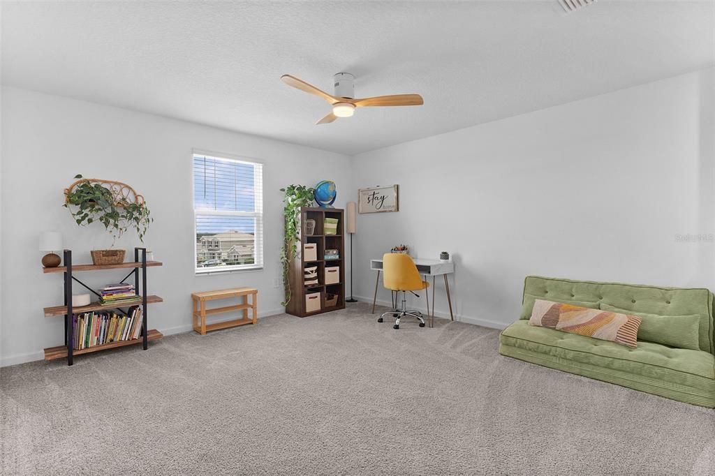 Active With Contract: $469,000 (4 beds, 2 baths, 2584 Square Feet)
