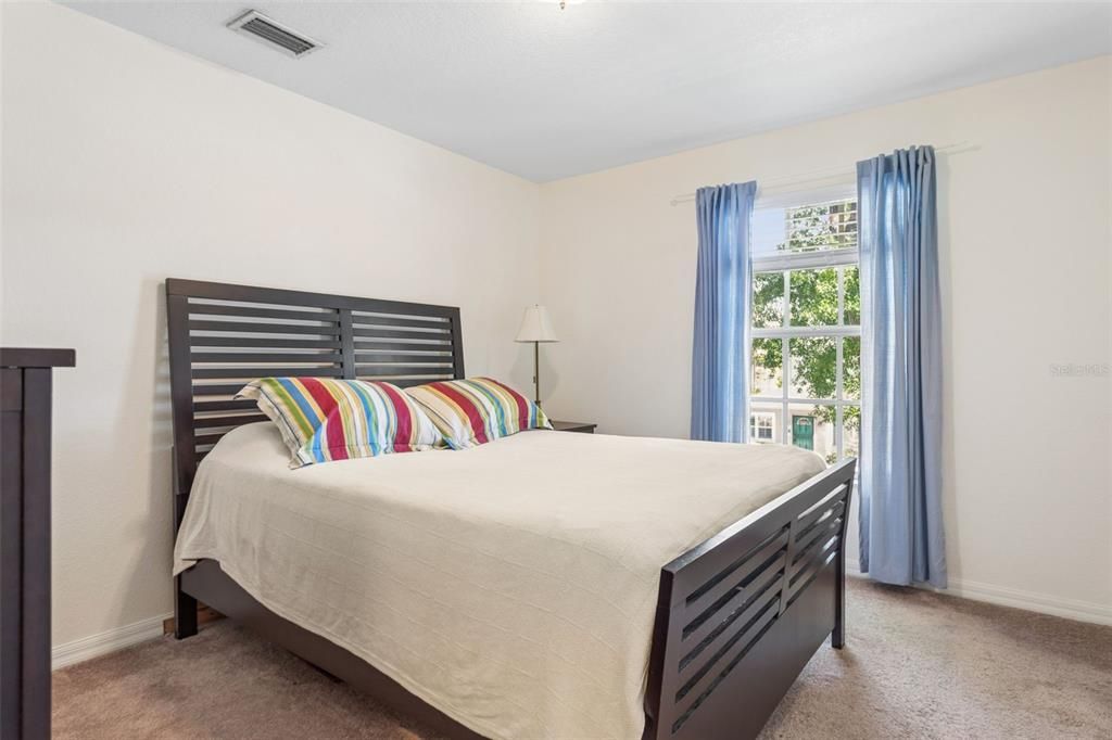 Active With Contract: $875,000 (4 beds, 2 baths, 2512 Square Feet)