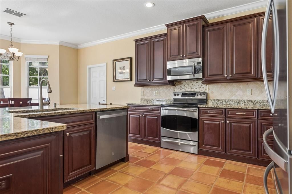 Active With Contract: $875,000 (4 beds, 2 baths, 2512 Square Feet)