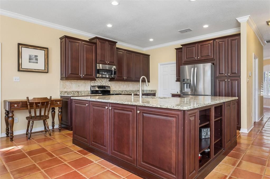 Active With Contract: $875,000 (4 beds, 2 baths, 2512 Square Feet)