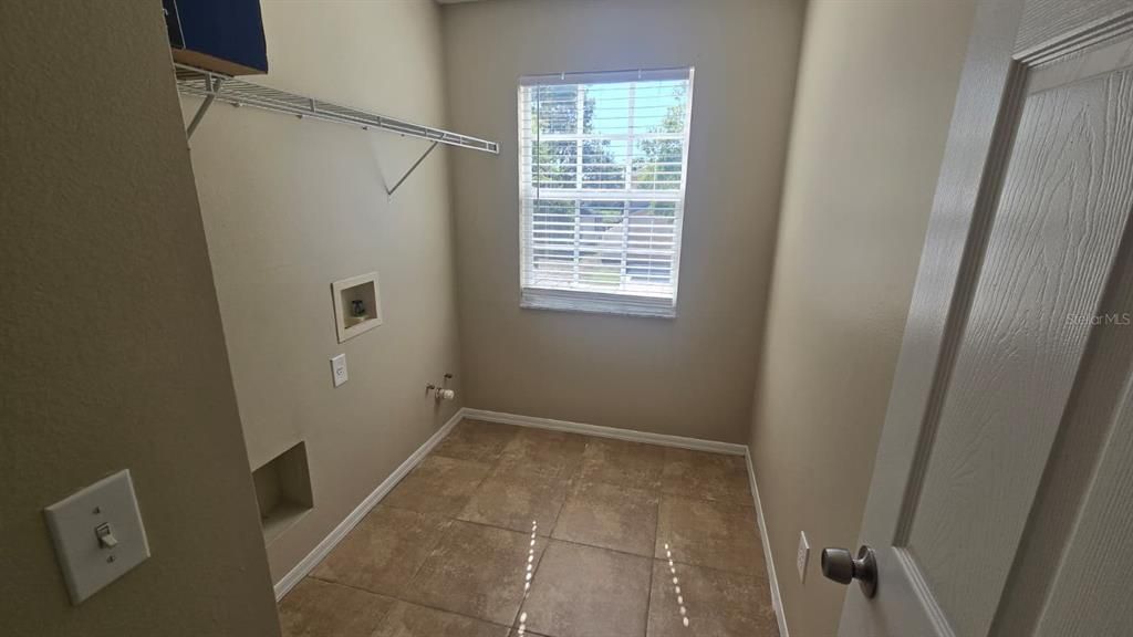 Active With Contract: $299,000 (3 beds, 2 baths, 2424 Square Feet)