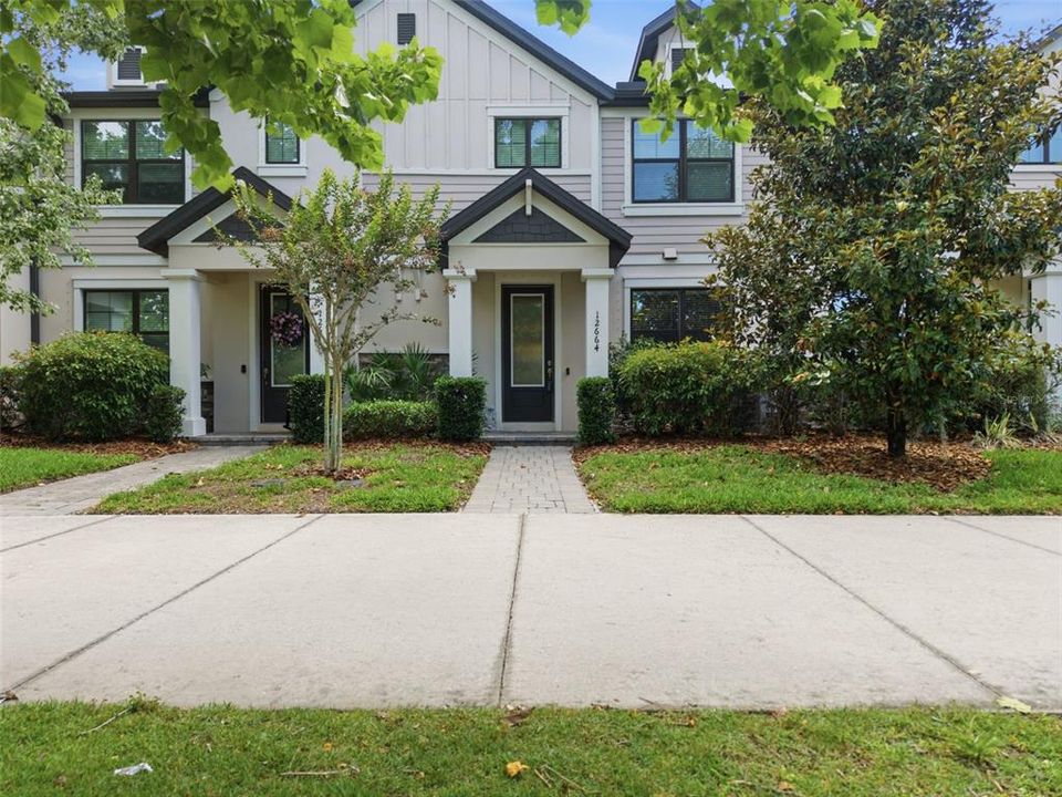Под контрактом: $365,000 (3 спален, 2 ванн, 1713 Квадратных фут)