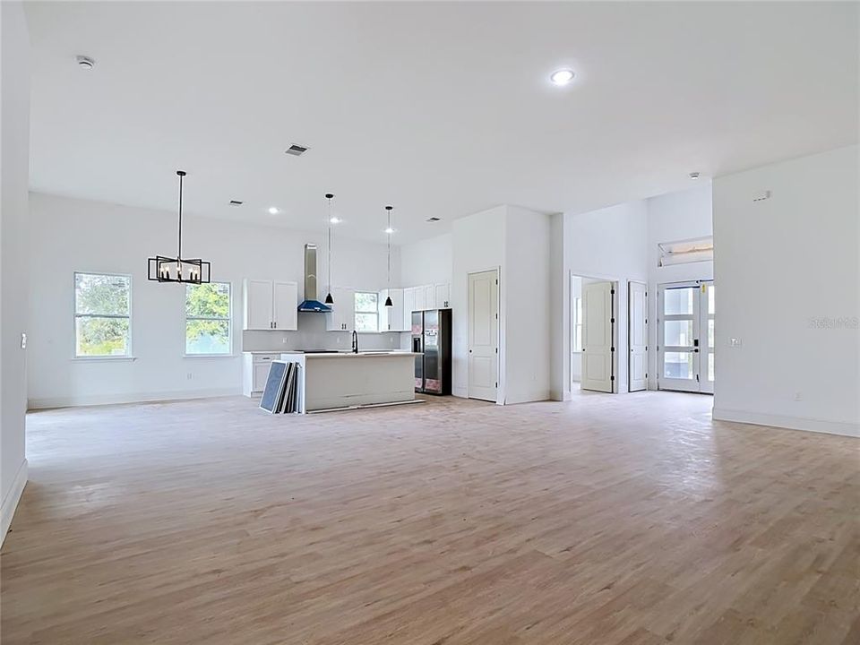 For Sale: $950,000 (4 beds, 3 baths, 2346 Square Feet)
