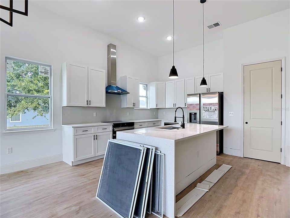 For Sale: $950,000 (4 beds, 3 baths, 2346 Square Feet)