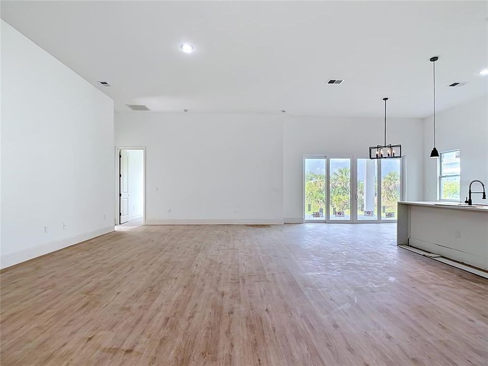 For Sale: $950,000 (4 beds, 3 baths, 2346 Square Feet)