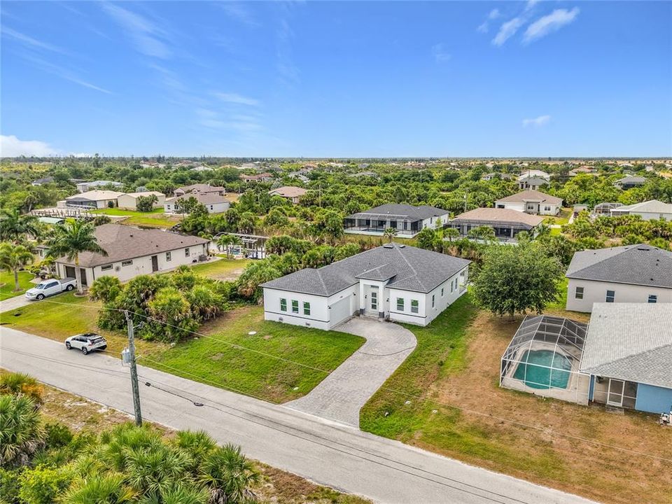 For Sale: $950,000 (4 beds, 3 baths, 2346 Square Feet)