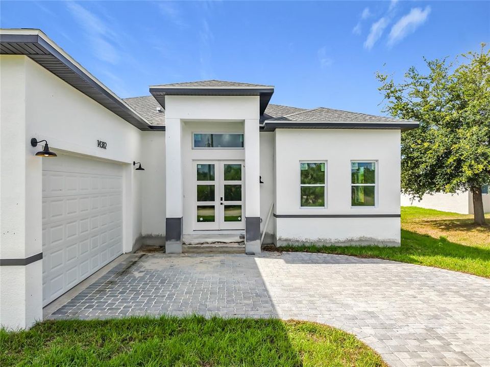 For Sale: $950,000 (4 beds, 3 baths, 2346 Square Feet)