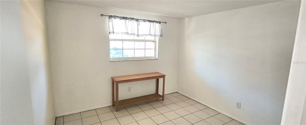 Activo con contrato: $219,900 (3 camas, 2 baños, 1323 Pies cuadrados)
