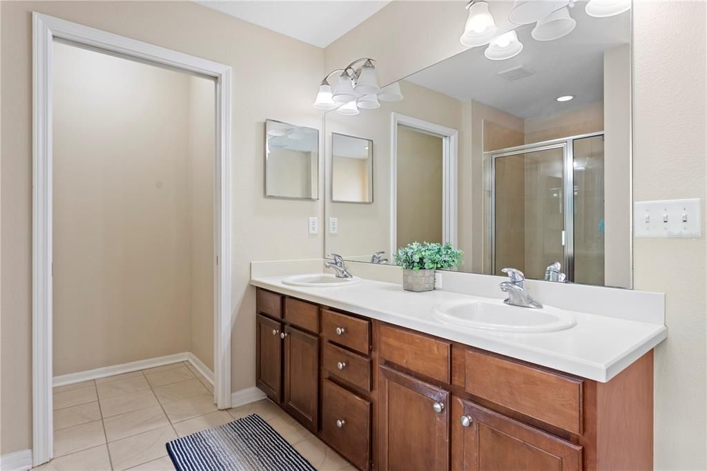 Active With Contract: $599,000 (4 beds, 3 baths, 3140 Square Feet)
