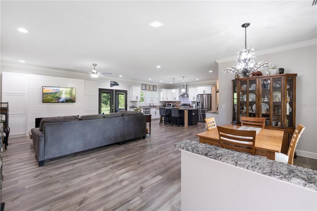 For Sale: $525,000 (3 beds, 2 baths, 2190 Square Feet)